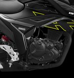 Moto-Suzuki-GSX150-NAKED-Negro